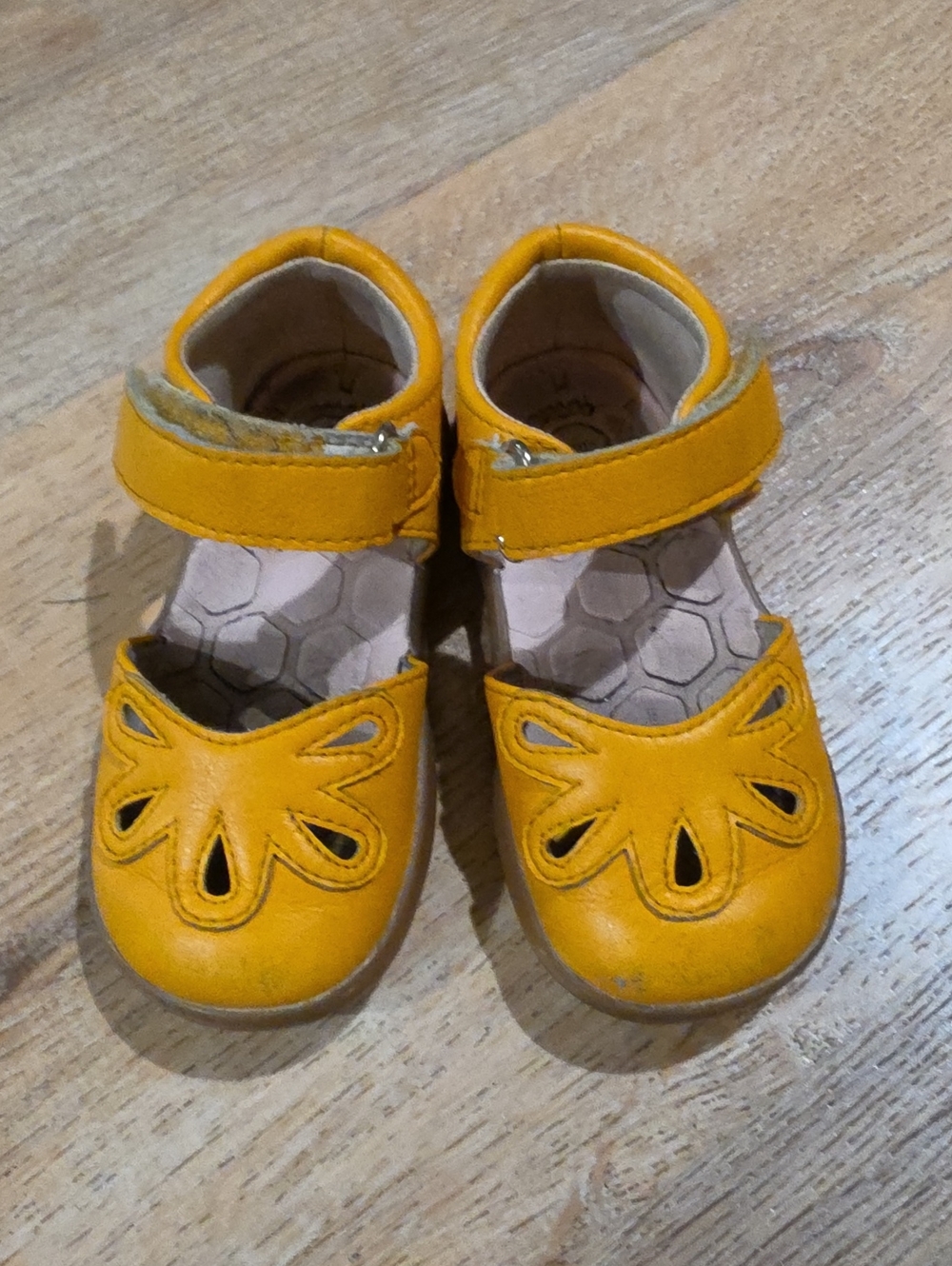 Livie & Luca Toddler Mary Janes Size 6